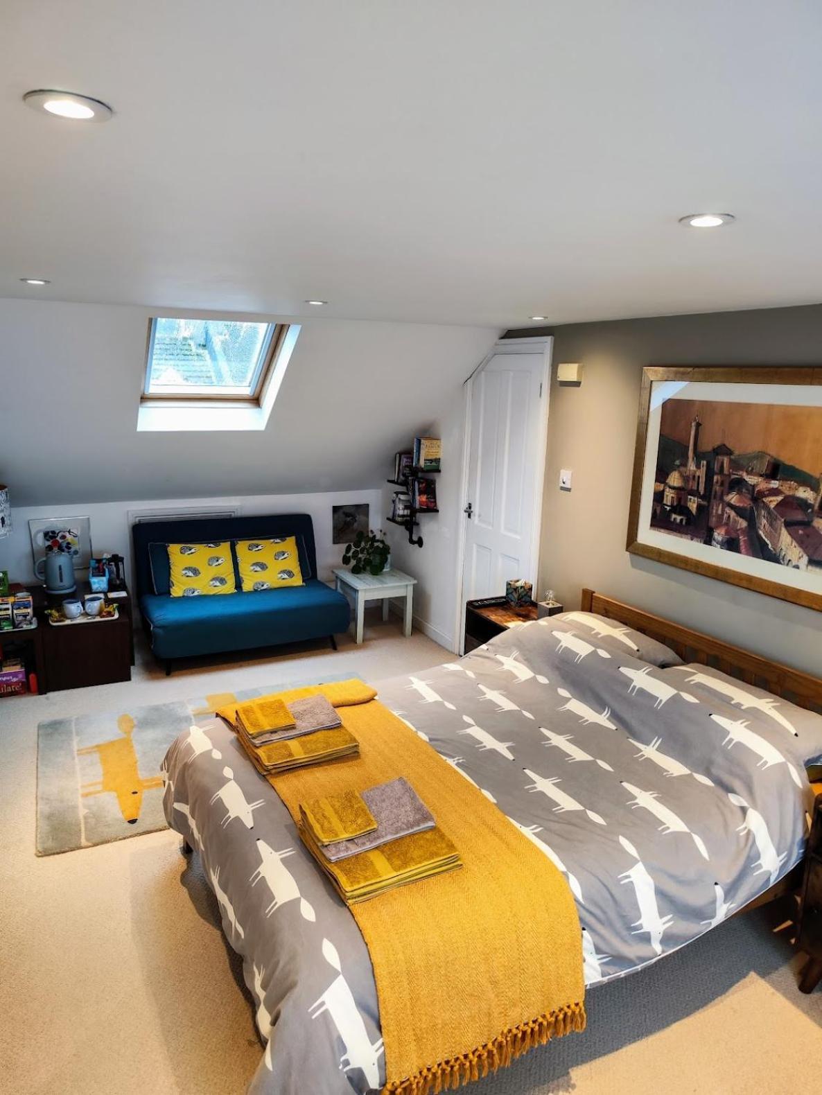 Large Light Loft Room - En Suite Okręg wyborczy Hove Zewnętrze zdjęcie